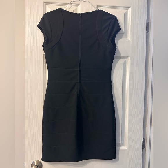 le chateau Black Cap-Sleeve Sheath Dress - Picture 3 of 3